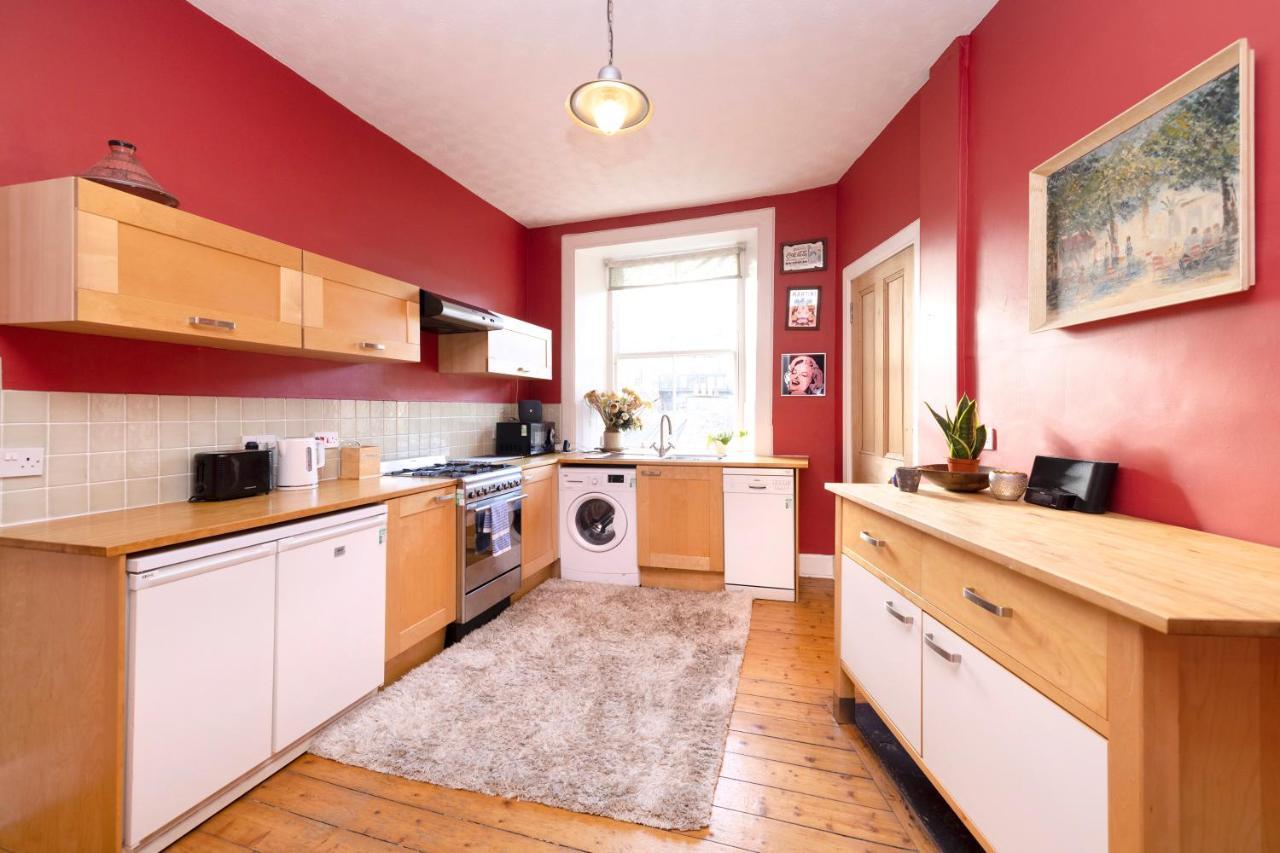 Joivy Old Town 1-Bed Apartment With Stunning Views EDI Exteriér fotografie